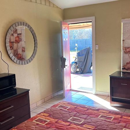 Budget Inn Motel Greenville Tx Bagian luar foto