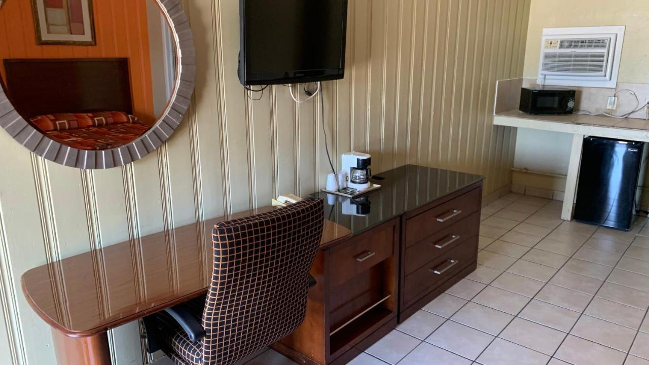 Budget Inn Motel Greenville Tx Bagian luar foto