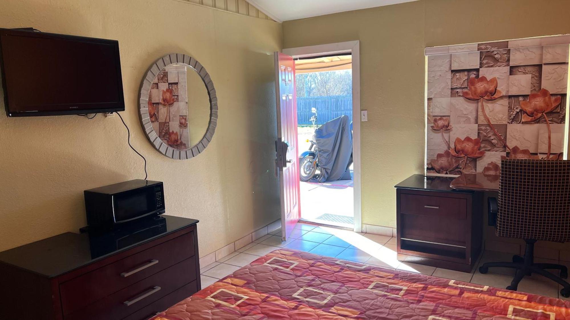 Budget Inn Motel Greenville Tx Bagian luar foto