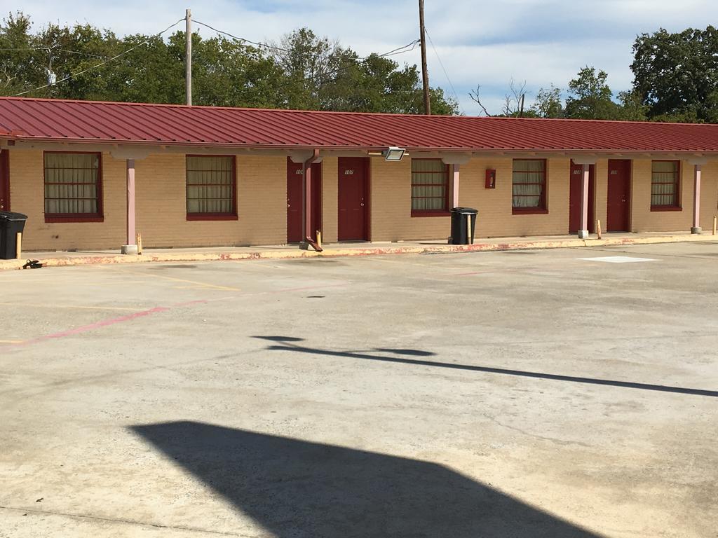 Budget Inn Motel Greenville Tx Bagian luar foto